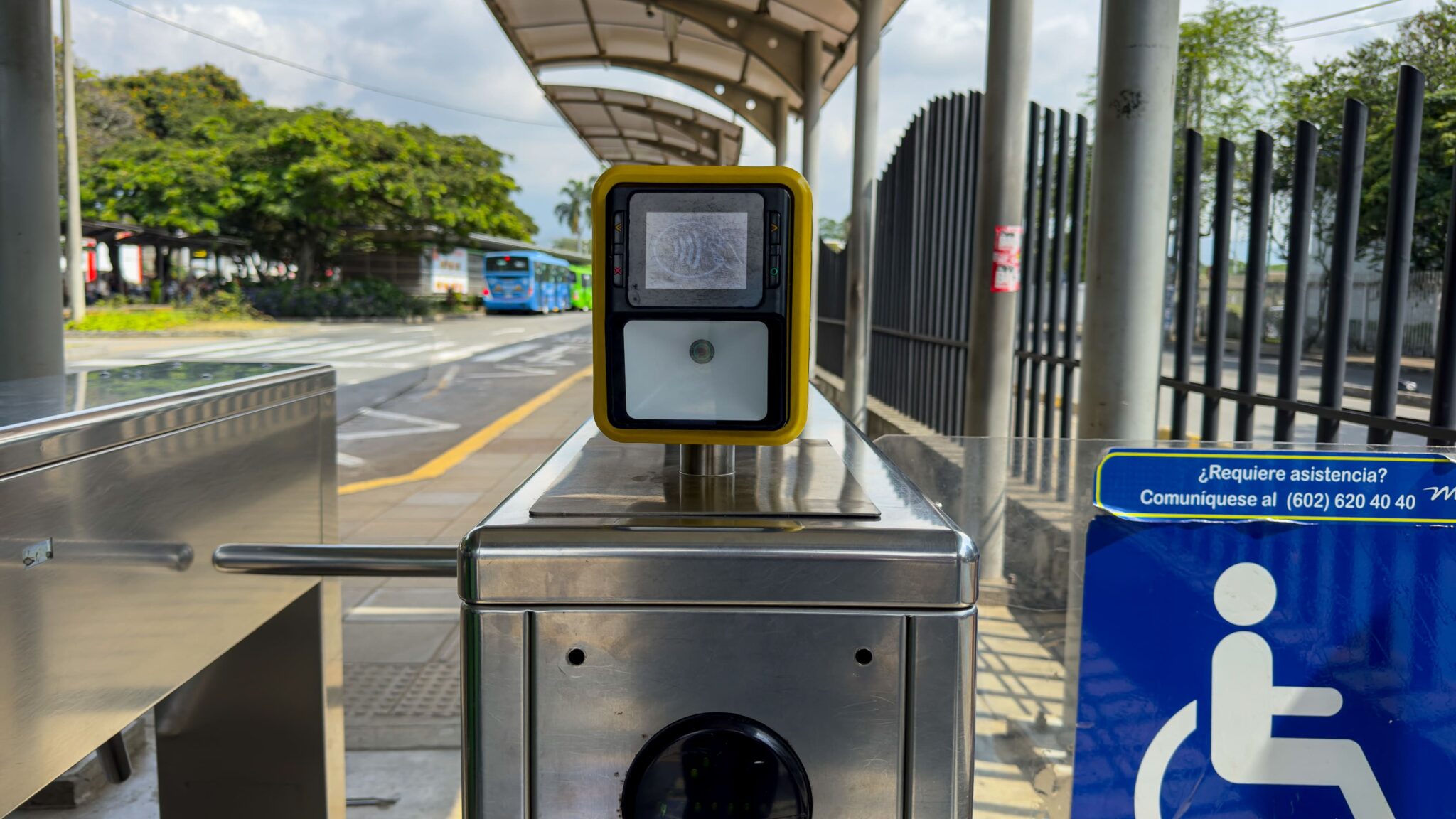 Tecnología recaudo electrónico - Visión UTRYT líder sistemas transporte Colombia